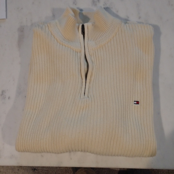 Tommy Hilfiger men's sweater L - Picture 2 of 4
